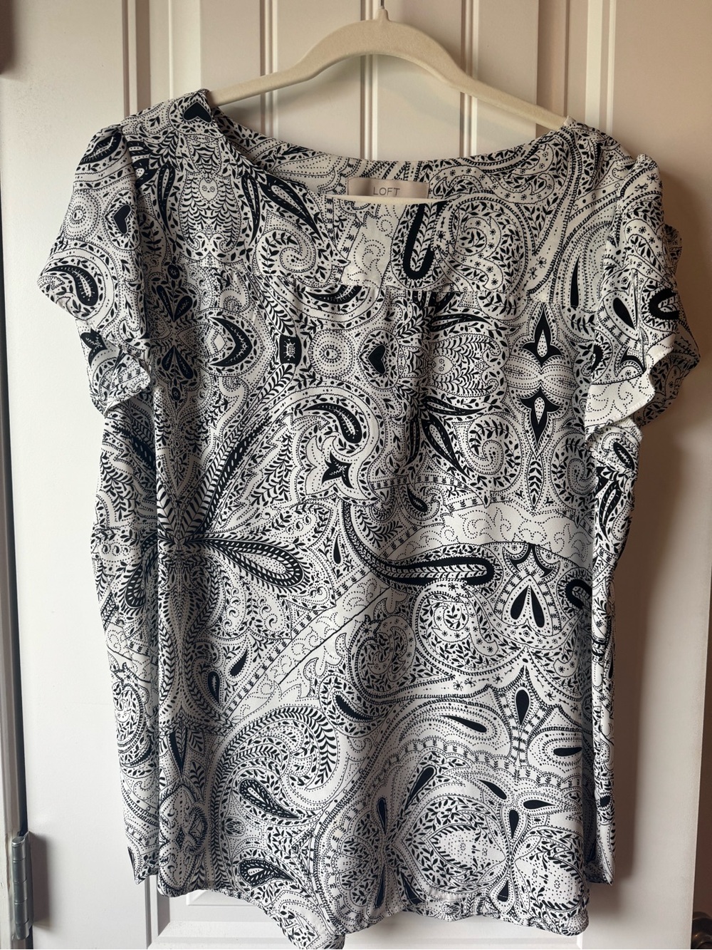 LOFT Black and White Paisley Short Sleeve Blouse